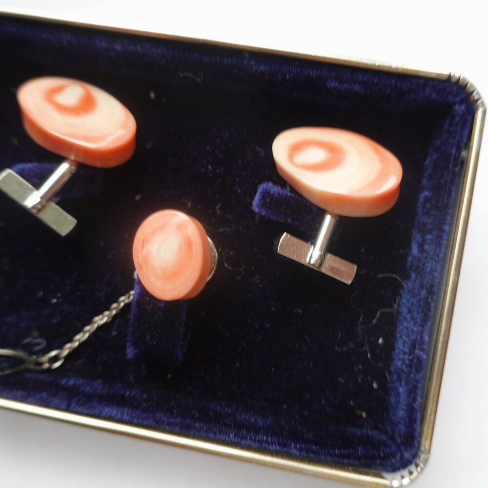 Japanese  Coral Sliced Gemstone Cufflinks Tie Tack Set C.1960